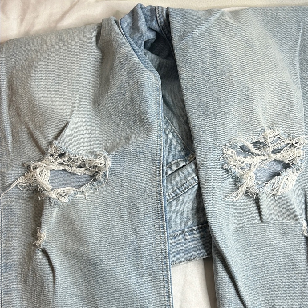 Old Navy Light Blue Denim Jeans - Picture 5 of 6